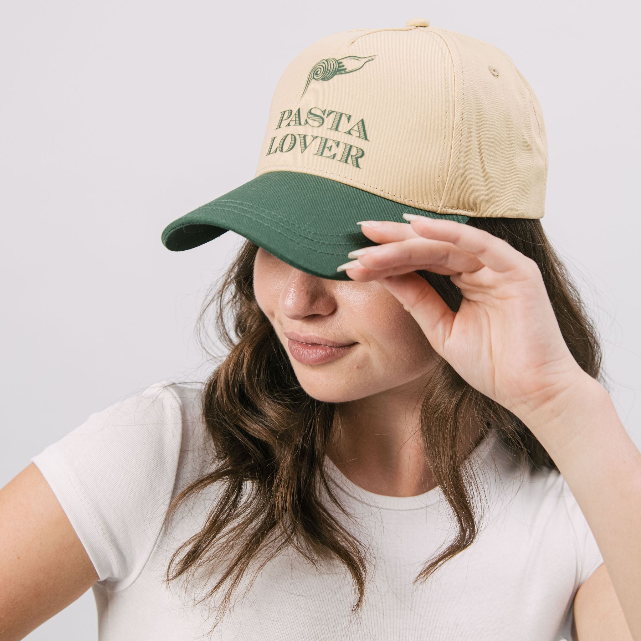 Die beige grüne basecap Pasta Lover aus der Pasta Kollektion der L'Osteria