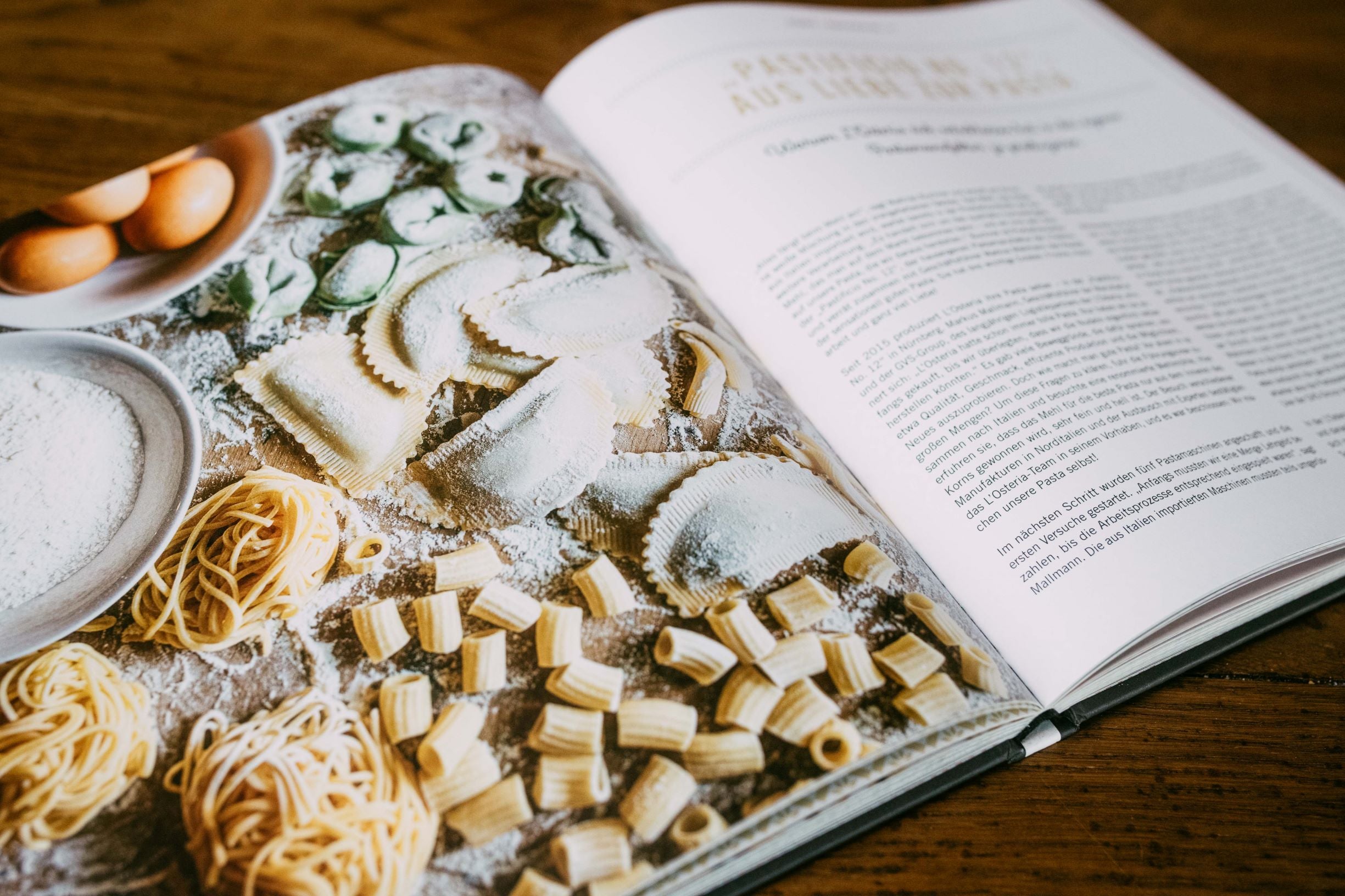 Das L'Osteria Rezeptbuch Grande Amore mit Dessert, Pizza und Pasta Rezepten.