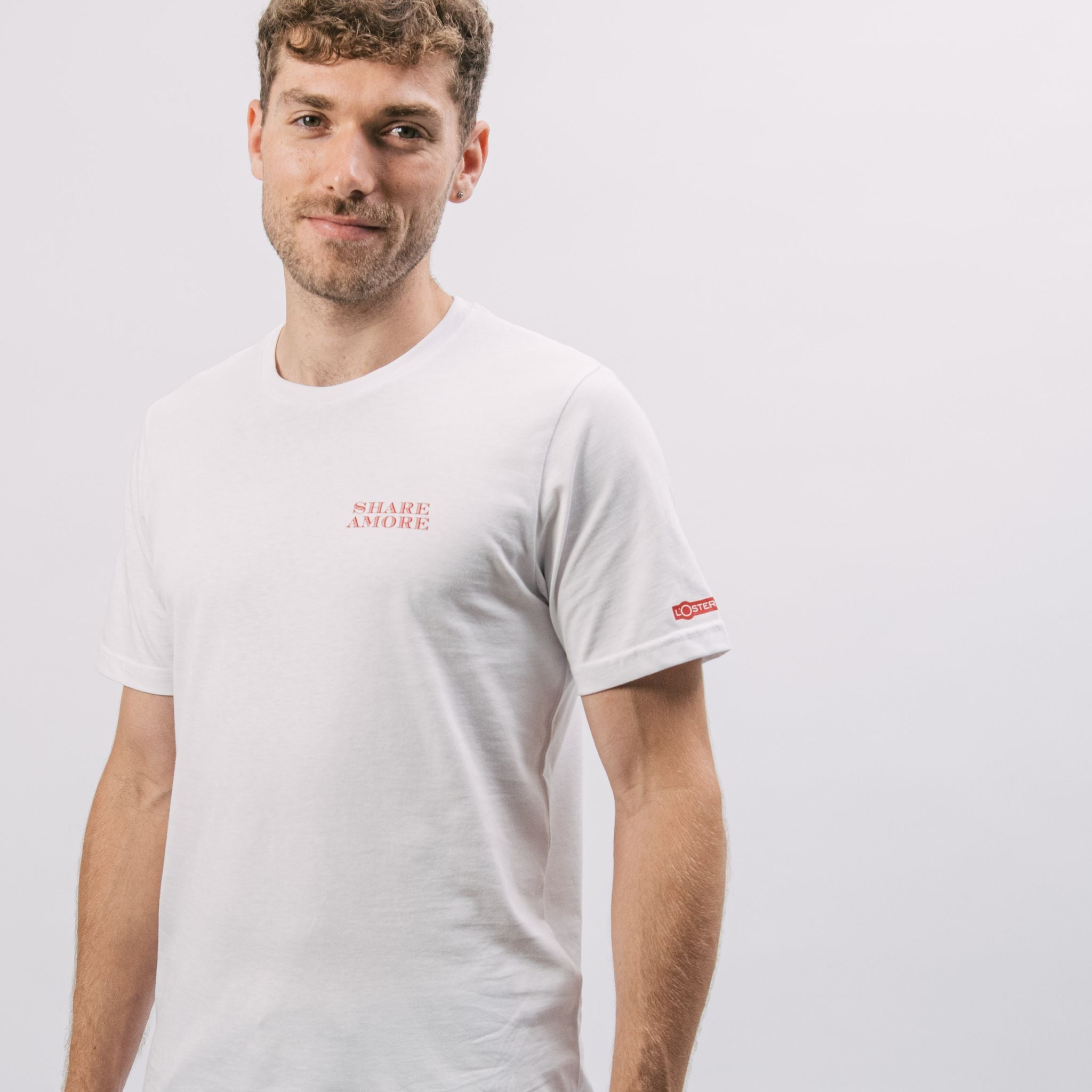 Das weiße T-Shirt Share Amore mit Backprint der L'Osteria